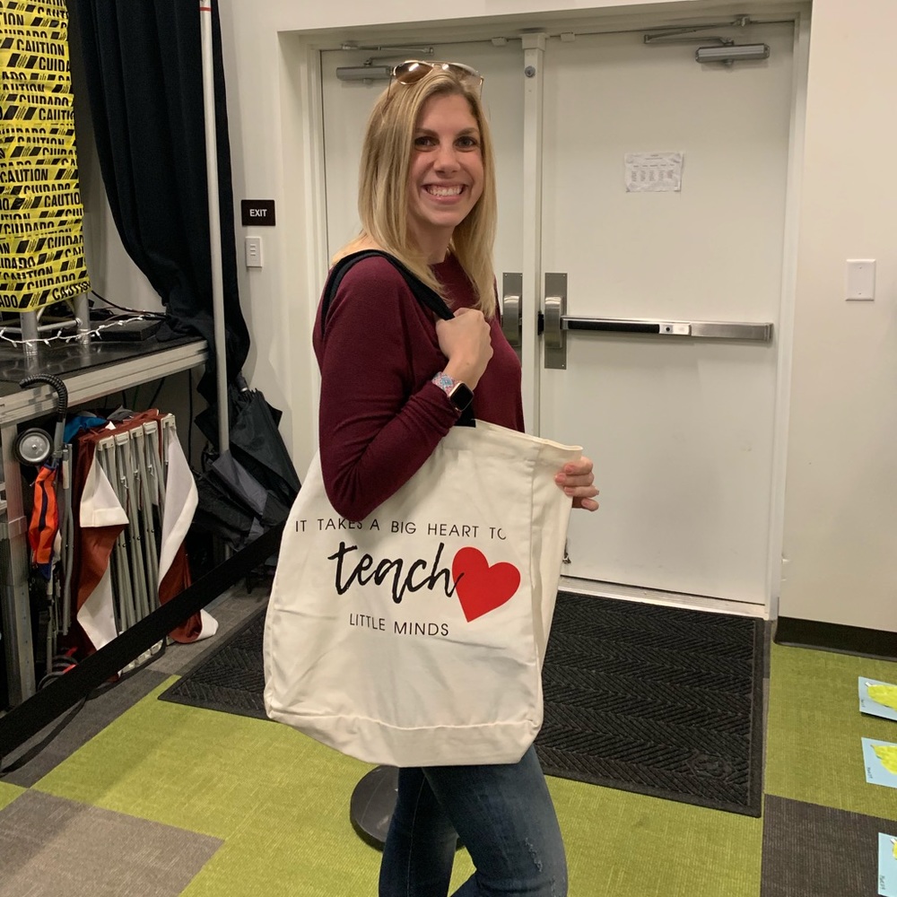 Meet your Posher, Danielle